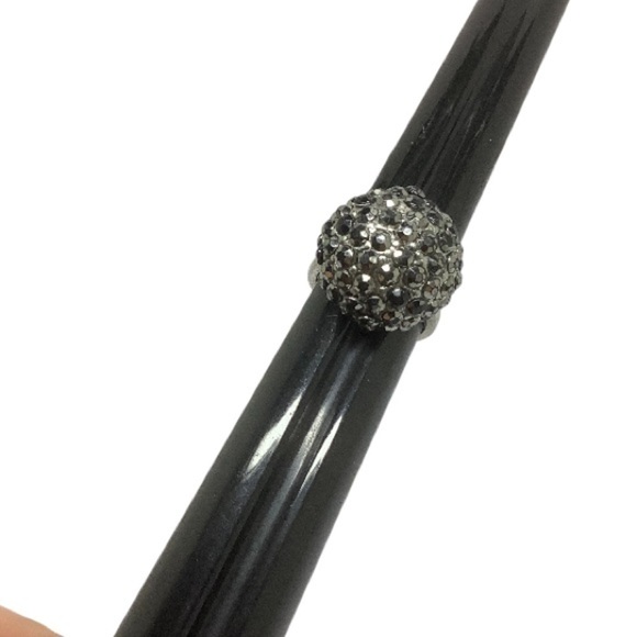 Silver tone Marcasite cocktail ring - Picture 2 of 5